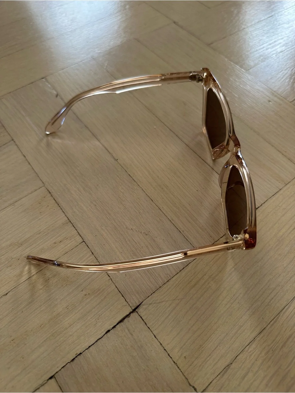 Women’s Dan Deutsch Cat Eye Sunglasses Clear Brown Tan Beige Like New